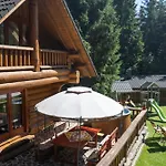 Marína A Matej Kubínska Hoľa Сasa de vacaciones