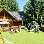 Marína A Matej Kubínska Hoľa Сasa de vacaciones