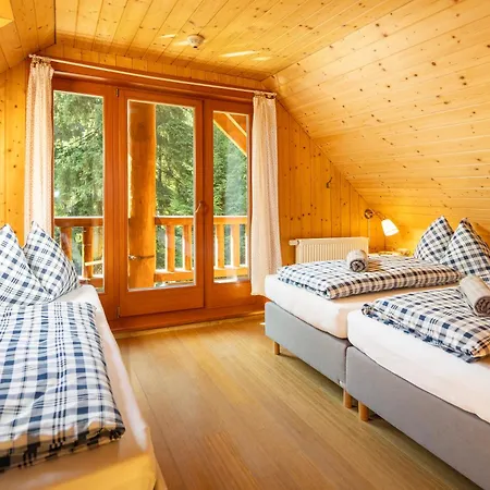 Marina A Matej Kubinska Hola Casa vacanze *