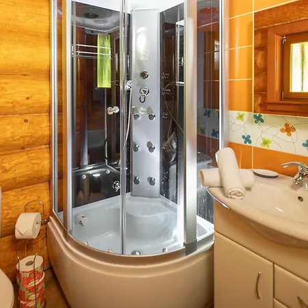 Marina A Matej Kubinska Hola *