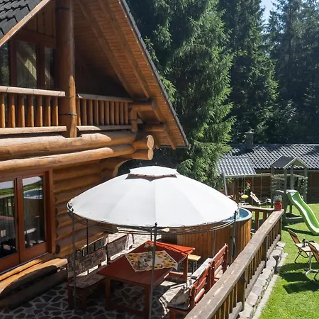 Marína A Matej Kubínska Hoľa Сasa de vacaciones