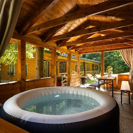 Marina A Matej Kubinska Hola Casa vacanze