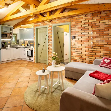 Marina A Matej Kubinska Hola Casa vacanze Dolny Kubin