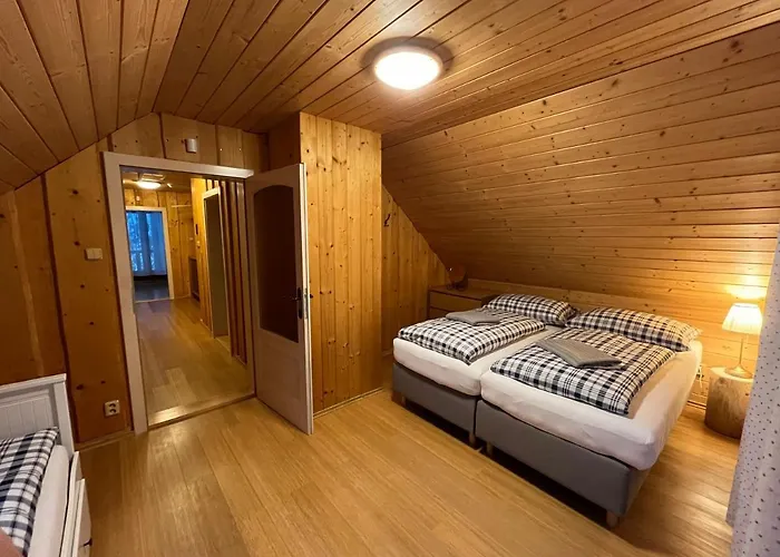 Marina A Matej Kubinska Hola 펜션 *