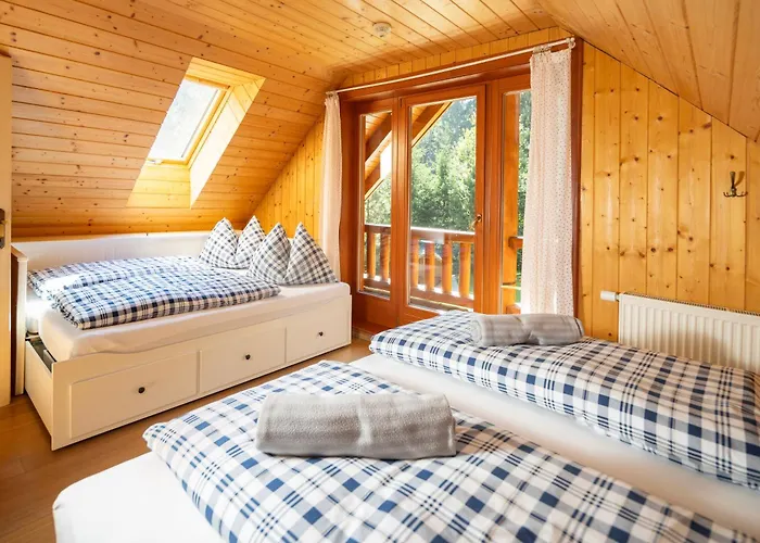 Marina A Matej Kubinska Hola * 돌니 쿠빈