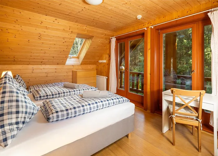 Marina A Matej Kubinska Hola