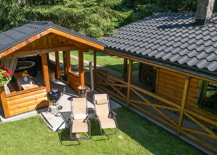 Marina A Matej Kubinska Hola *