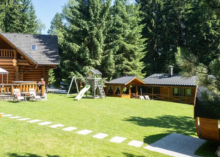 Marina A Matej Kubinska Hola