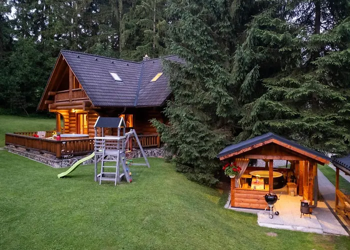 Marina A Matej Kubinska Hola 펜션 돌니 쿠빈