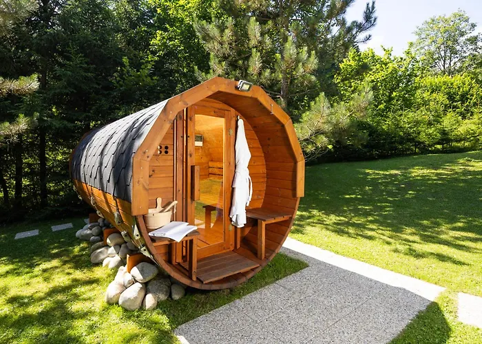 Marina A Matej Kubinska Hola 돌니 쿠빈