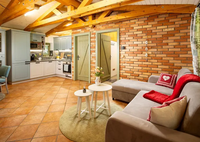 Marina A Matej Kubinska Hola 펜션 돌니 쿠빈