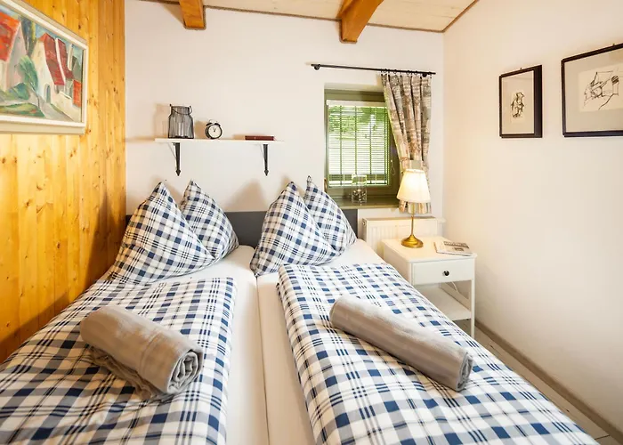 Marina A Matej Kubinska Hola